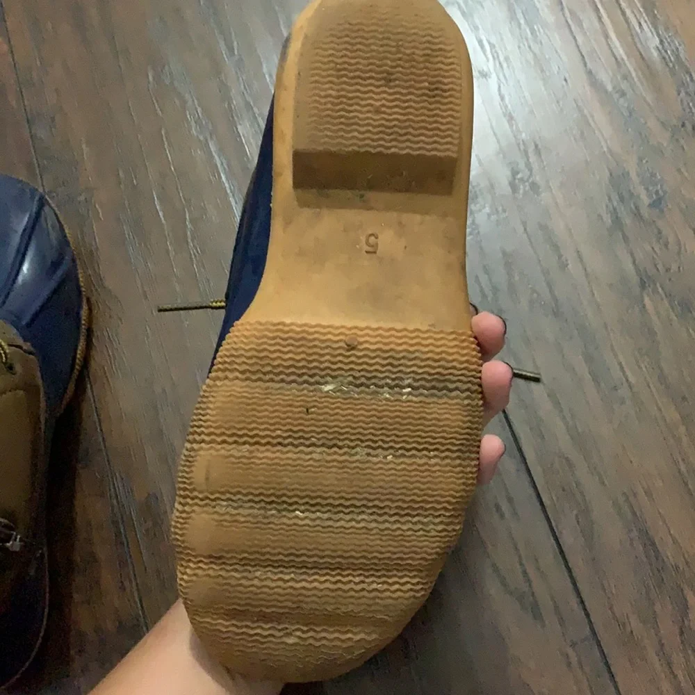 crown & ivy duck boots navy and brown - Picture 6 of 6